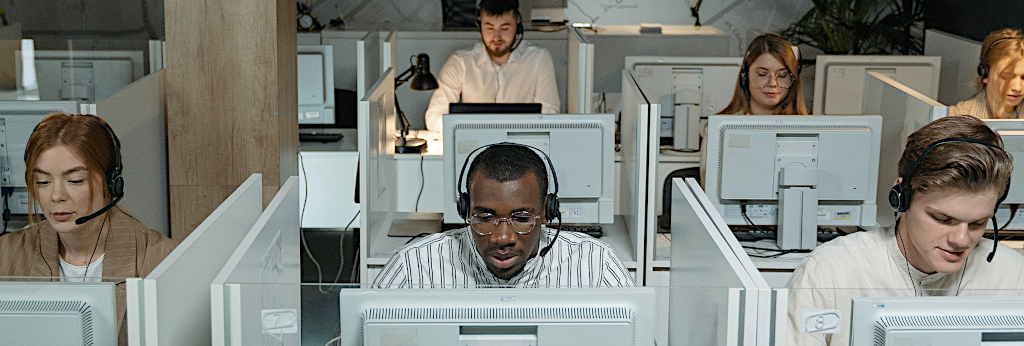 Hunt group department in a traditional call center